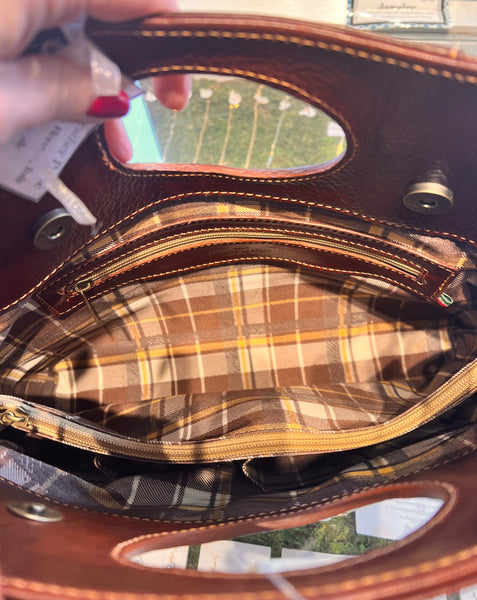 Italian Leather Purse with Modern Handle ~ Pre-tariff pricing.