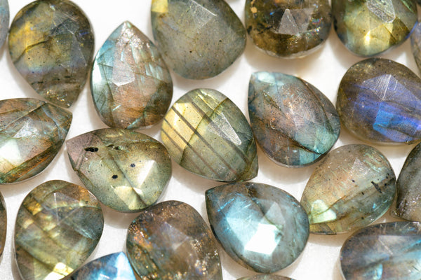 SoulKu - Labradorite Luxe Necklace for Transformation - OLOVE04