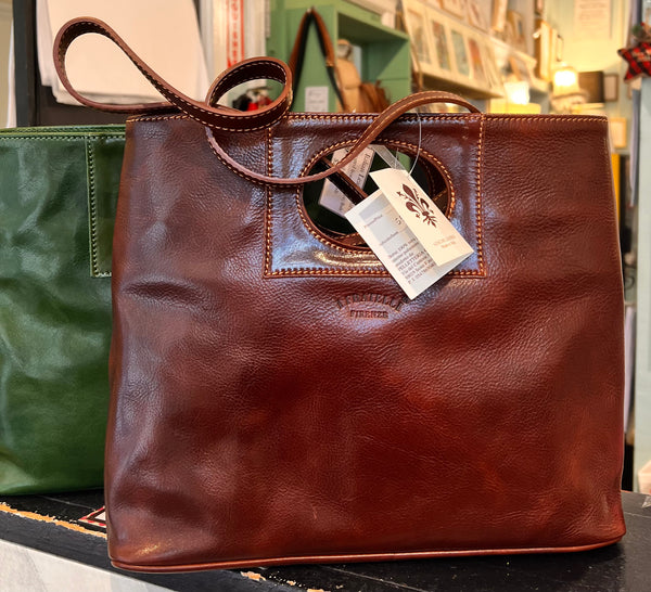 Italian Leather Purse with Modern Handle ~ Pre-tariff pricing.