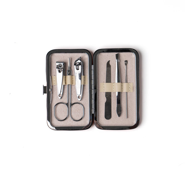 DM Merchandising - Olivia Moss Mani Pedi Ready Manicure Kit