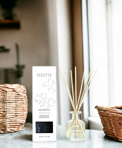 Davidson Candle Company LLC - Reed Diffuser Clear Room Diffuser with box Rattan Reeds / 6