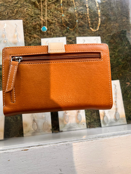 Wallet for Martha Valles