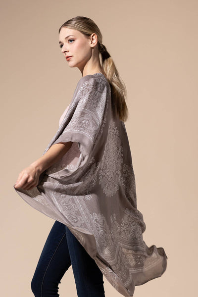 Urbanista - Ornate Mandala Kimono