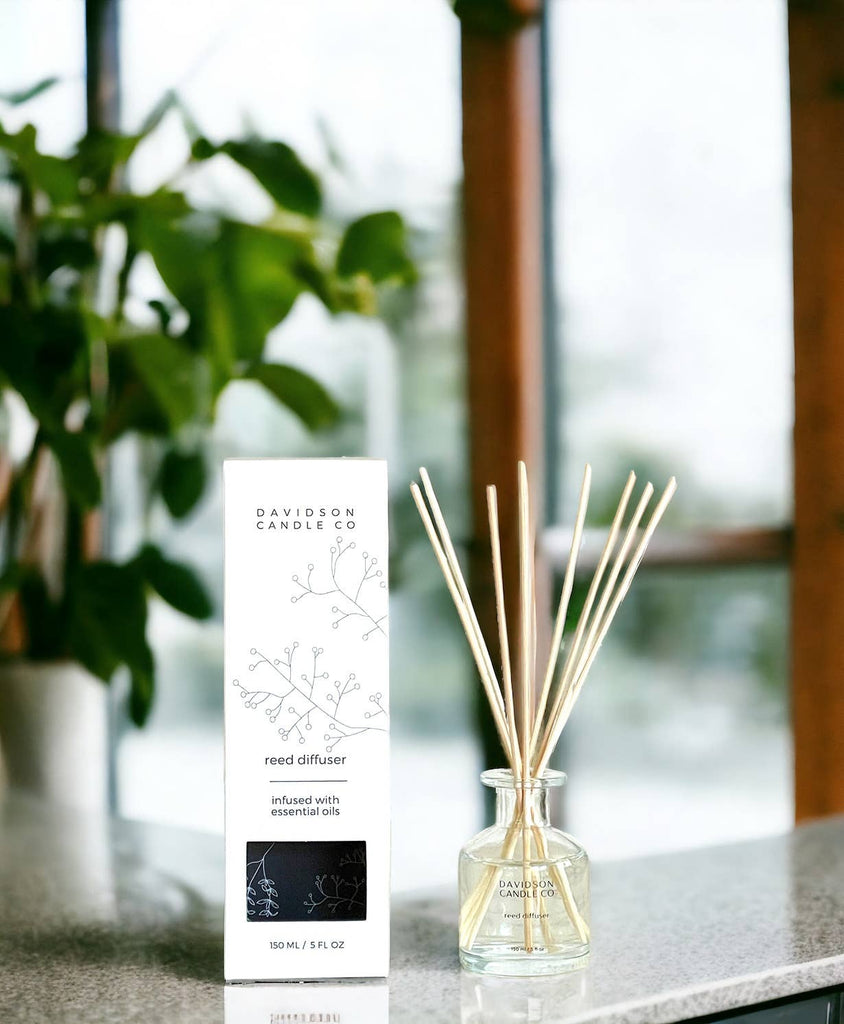 Davidson Candle Company LLC - Reed Diffuser Clear Room Diffuser with box Rattan Reeds / 6