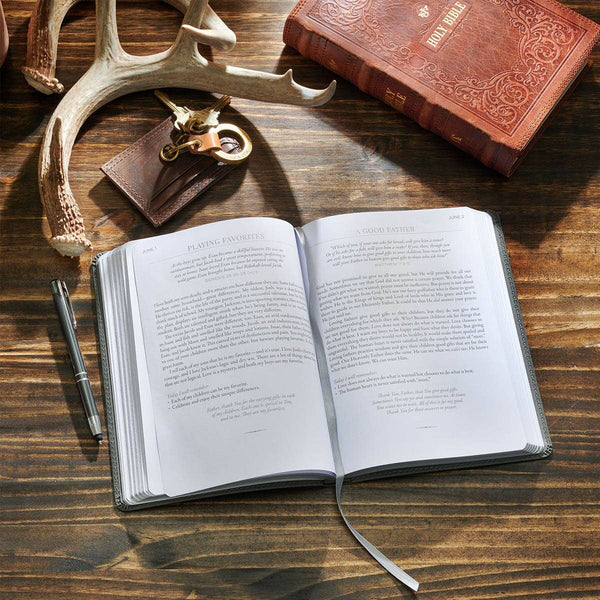 Christian Art Gifts - Devotional Ten Minutes with God for Men