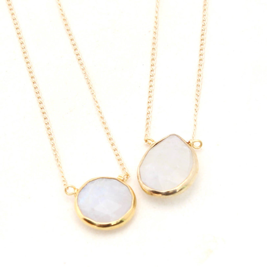 Crafts & Love - Moonstone Necklace - Short Gold